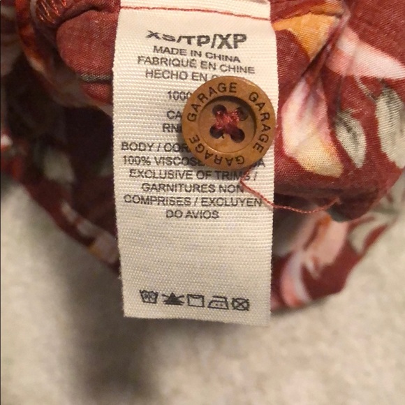 (3 FOR $15) Garage Floral Skirt - Picture 4 of 4